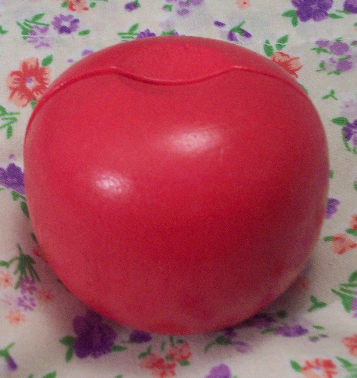 Pomme rouge à découper en bois avec scratch