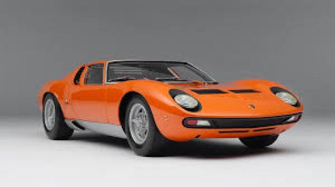 Lamborghini Miura P400 SV (1971), en métal à rétrofriction