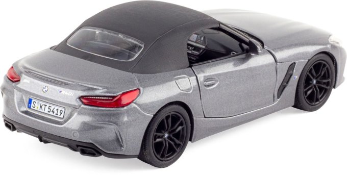 BMW Z4 en métal à retrofriction