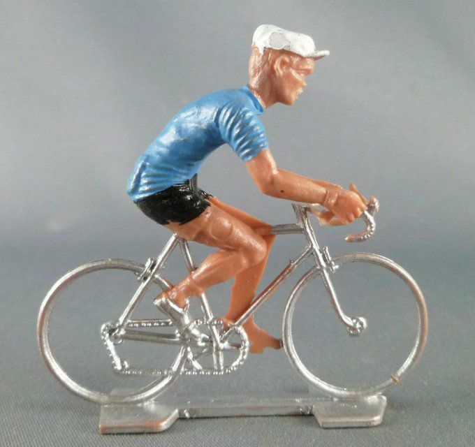 Cycliste maillot bleu