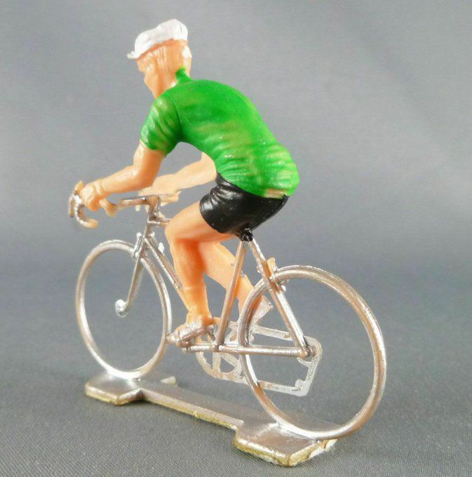 Cycliste maillot vert